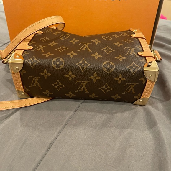 LOUIS VUITTON Side Trunk MM M46358 Monogram Handbag Like New - Picture 6 of 7